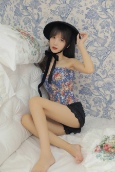 最美情侣高清视频播放